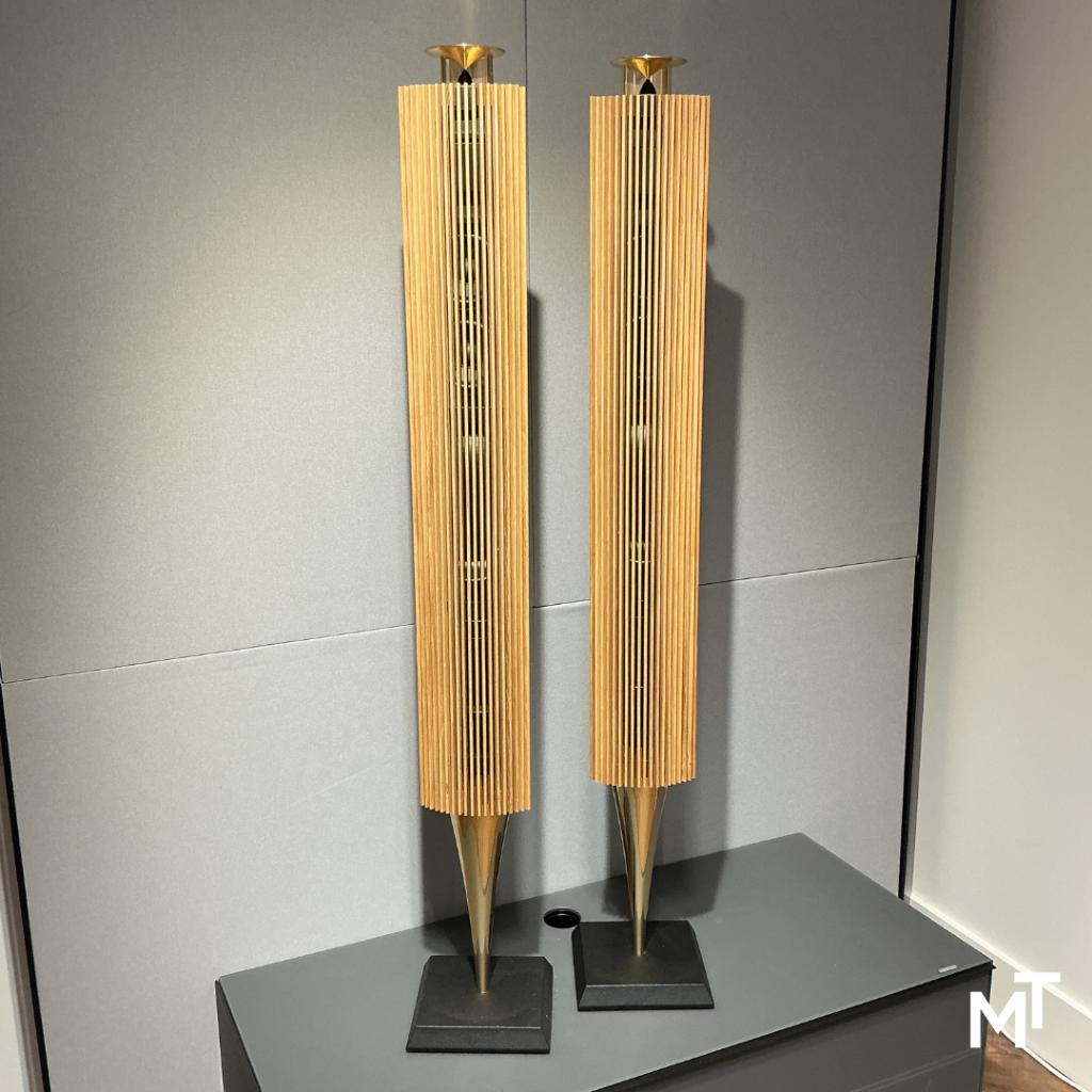 Bang & Olufsen Beolab 18 Gold Tone / Oak DEMO