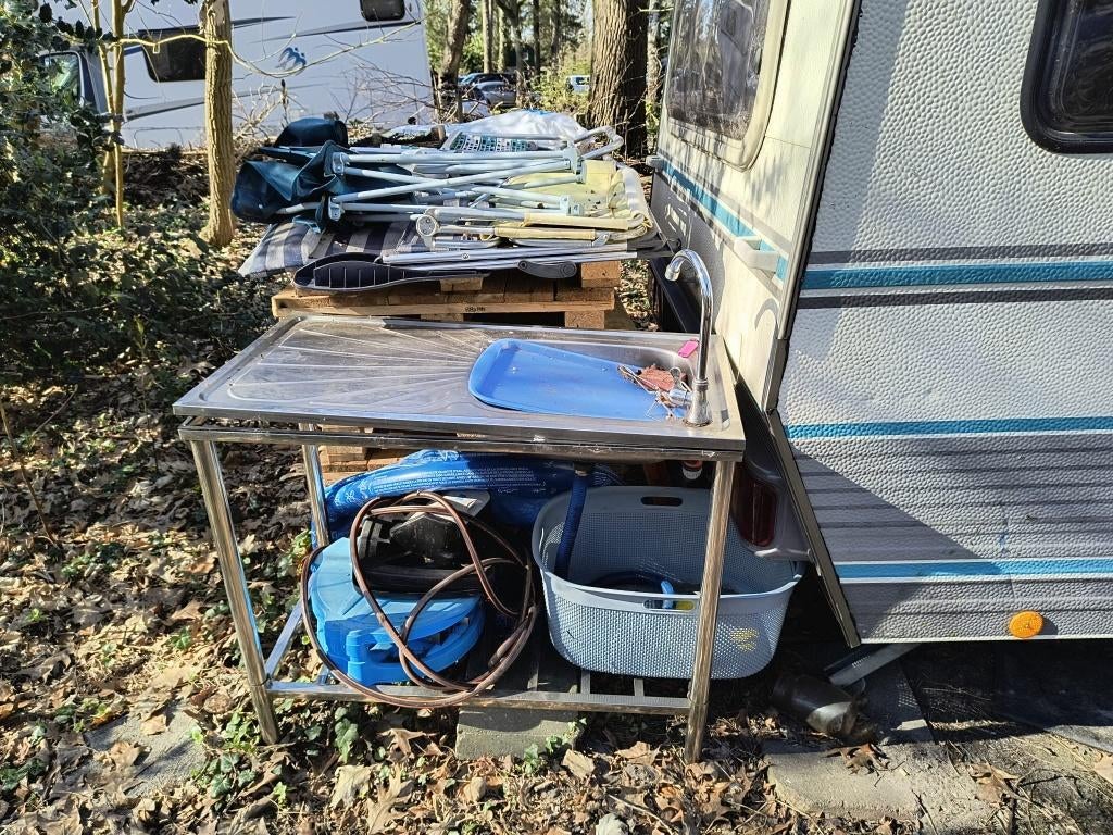 Afwastafel met aansluitslang camping, Ophalen, Zo goed als nieuw, Wastafel
