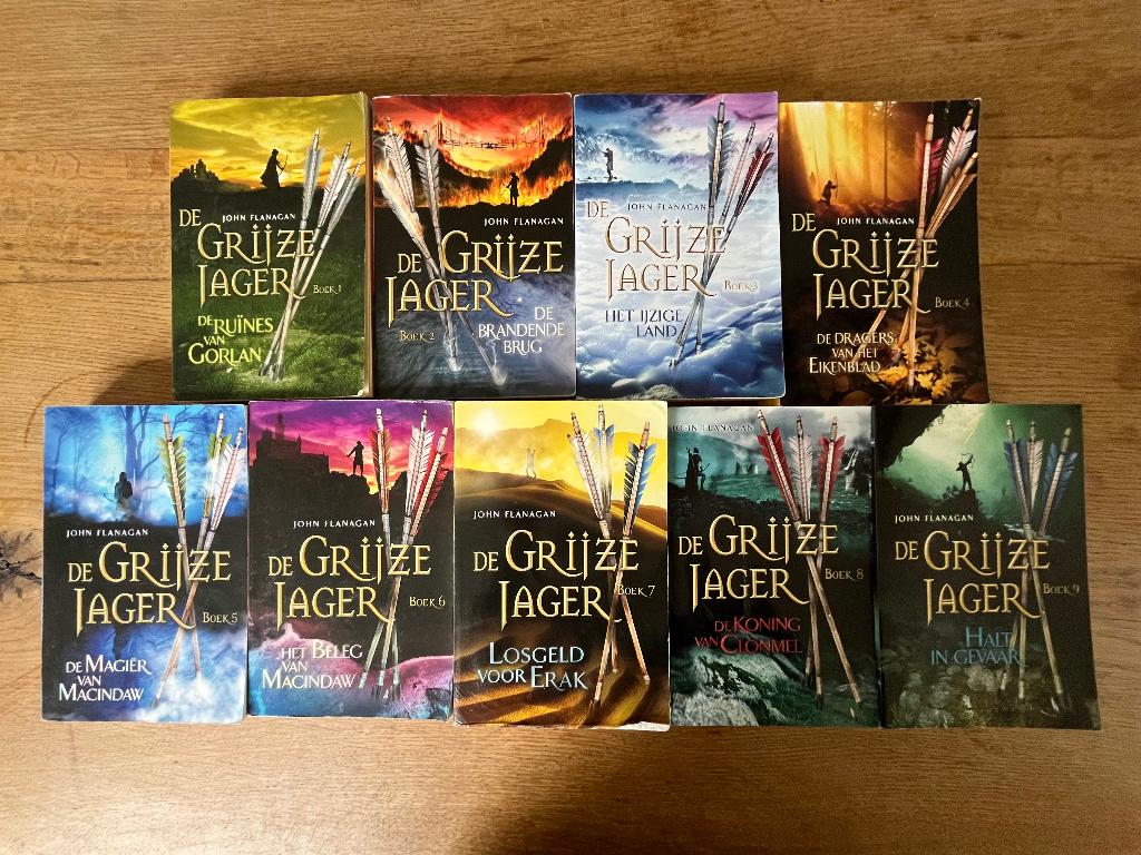 De Grijze Jager boeken 1 t/m 9 - complete set goede staat, Boeken, Ophalen, Gelezen, John Flanagan