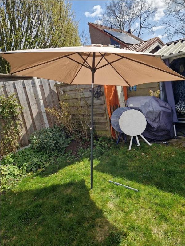 parasol (camping), Ophalen, Gebruikt