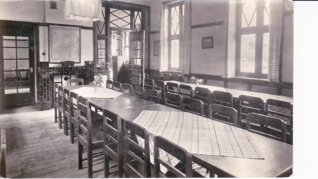 07004 Vaals - Jeugdherberg 't Heemet dagverblijf - gel. 1953, Verzamelen, Ansichtkaarten | Nederland, Verzenden, 1940 tot 1960