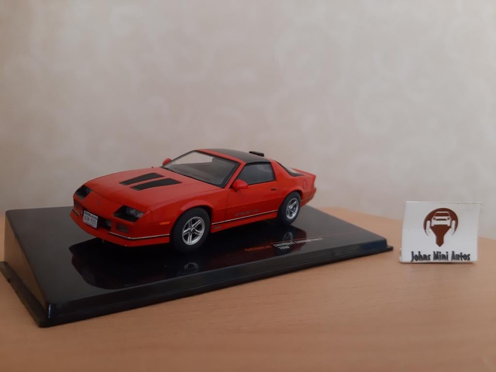 Chevrolet Camaro IROC-Z28 1986 Rood van IXO 1:43, Overige merken, Auto, IXO, Nieuw