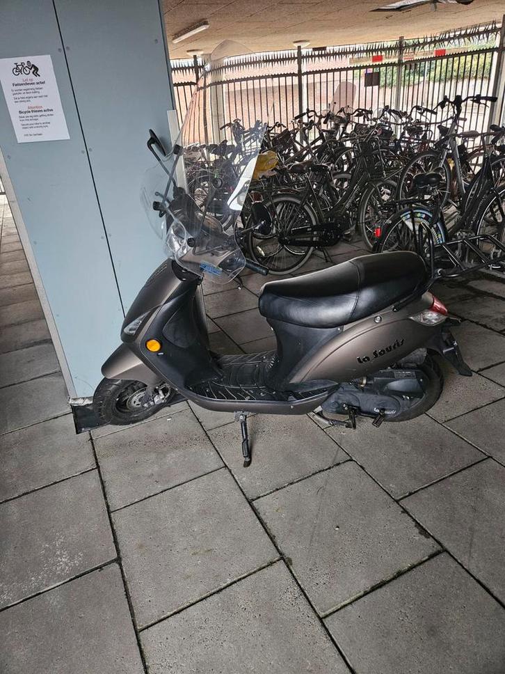La Souris scooter Goed onderhouden, Fietsen en Brommers, Brommeronderdelen | Scooters, Gebruikt, Overige merken, Overige typen