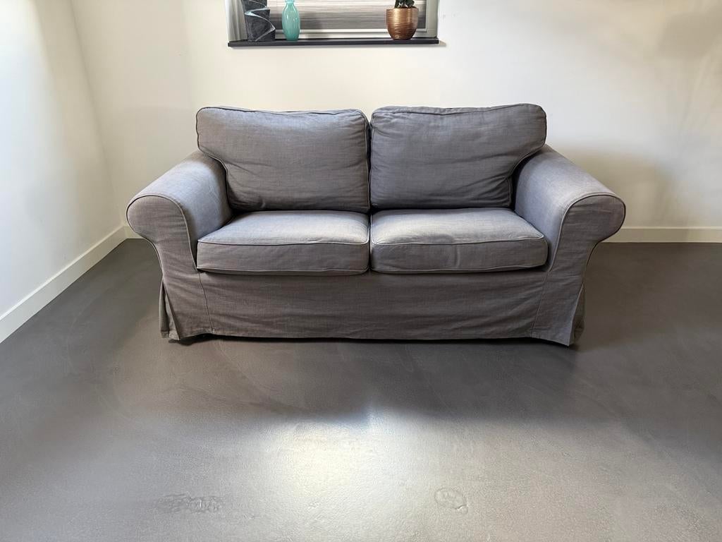 Grijze tweezitsbank Ikea Ektorp, Huis en Inrichting, Banken | Sofa's en Chaises Longues, Ophalen, Gebruikt, Tweepersoons, Stof