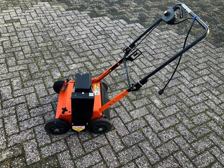 Verticuteermachine 400mm 230V Eliet E 401 Electric 2015, Tuin en Terras, Hand-tuingereedschap, Gebruikt, Overige soorten, Ophalen