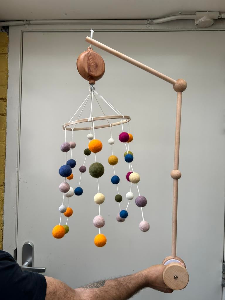 Baby mobiel / Box mobiel / Hout&Vilt / Antroposofisch, Ophalen, Zo goed als nieuw, Rond