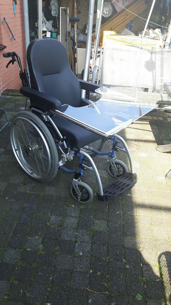 Rolstoel in goede staat, Diversen, Rolstoelen, Ophalen of Verzenden, Zo goed als nieuw, Duwrolstoel