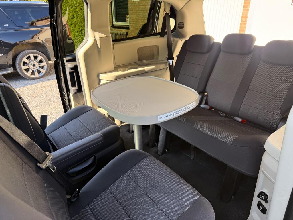 Chrysler Grand Voyager 3.8 V6 LIMITED RT SWIVEL&GO+TAFEL J.D, Stof, Gebruikt, Grand Voyager, 7 stoelen