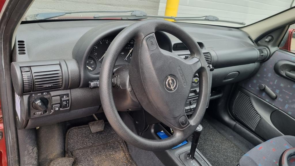 Opel Corsa 1.4 I AUT 1998, Auto's, 450 kg, 40 €/maand, 4 cilinders, 1389 cc