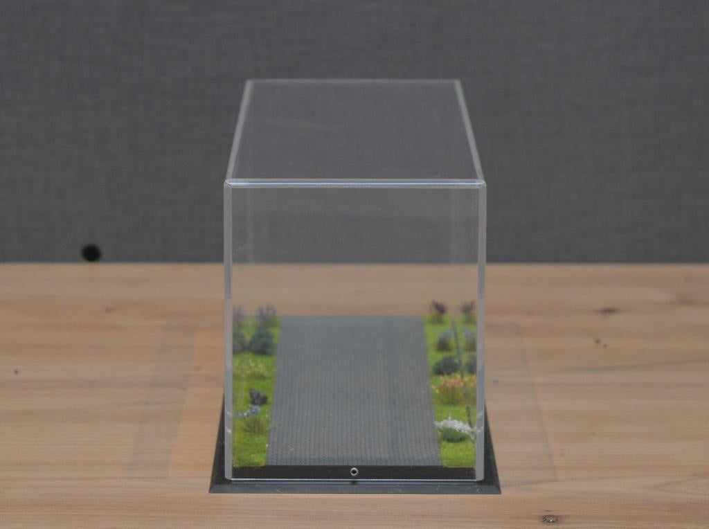 Dioramavitrine losse trekker, Grijze klinkers (25x9x11cm), Hobby en Vrije tijd, Modelauto's | 1:50, Nieuw, Bus of Vrachtwagen