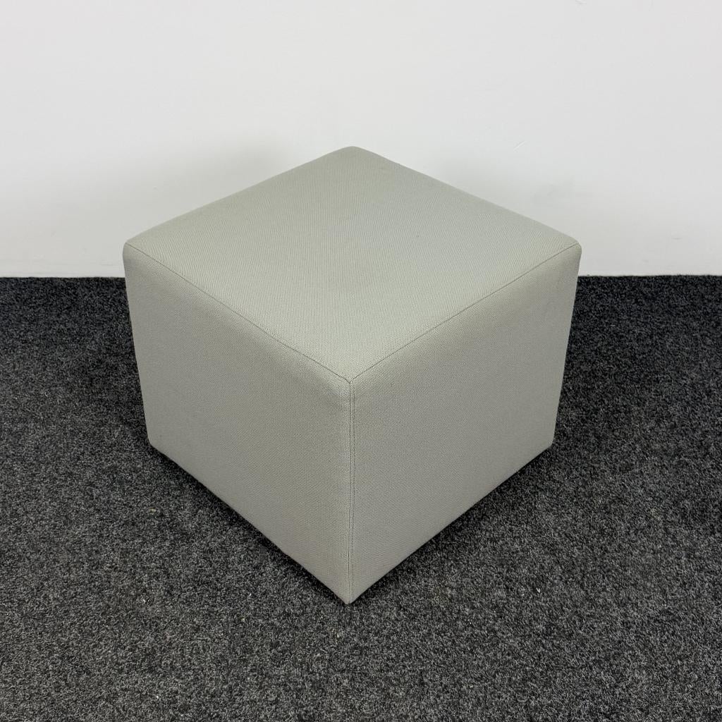 Grijze Poef | 43 x 52 x 52 cm 26107, Ophalen, Gebruikt, 50 tot 75 cm, 50 tot 75 cm