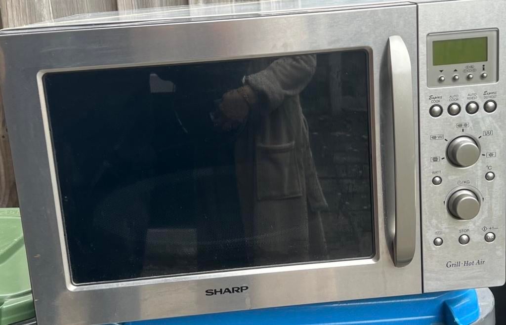 Sharp R-93ST-A RVS Combi Magnetron 40L, Witgoed en Apparatuur, Magnetrons, Combimagnetron, Gebruikt, 60 cm of meer, Grill