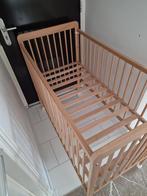 Houten ledikantje met spijlen, Ophalen of Verzenden