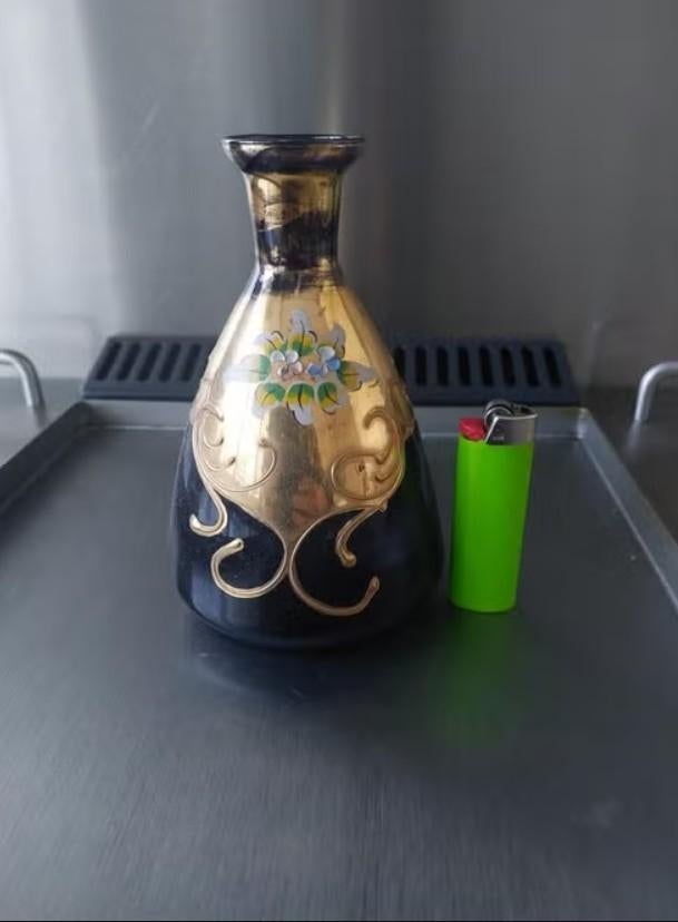 Jugendstil fles/ vaas met paars glas, Ophalen of Verzenden