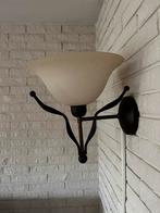 Italiaanse smeedijzeren lamp met melkglas, Ophalen of Verzenden, Zo goed als nieuw