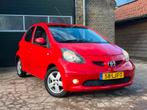 Toyota Aygo Sport | Automaat | Airco | 5-deurs | 97.000 km |, Stof, Zwart, 4 cilinders, 4 stoelen