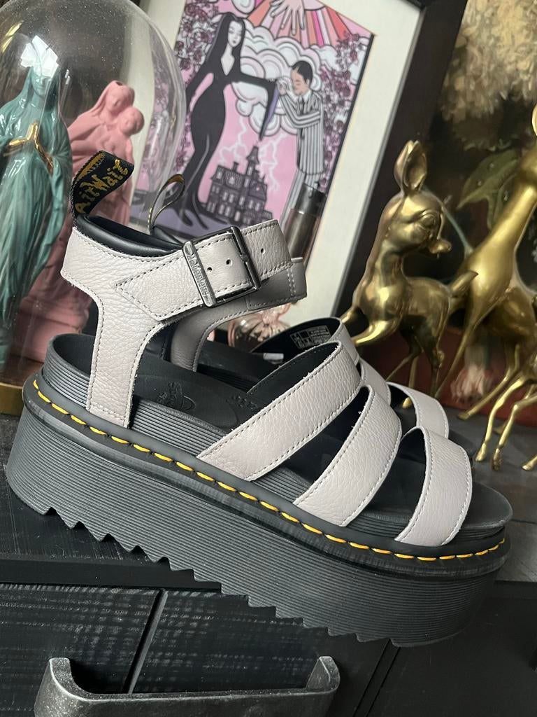 Nieuwe Dr Martens Blaire Quad Sandalen - Maat 41, Nieuw, Grijs, Sandalen of Muiltjes, Ophalen of Verzenden