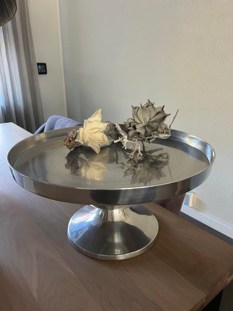 BOB Schaal - Zilverkleurige Decoratieve Schaal, Huis en Inrichting, Woonaccessoires | Schalen en Manden, Zo goed als nieuw, Schaal