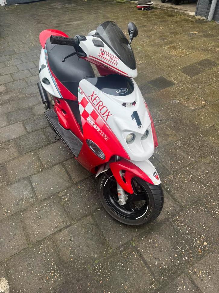 Malaguti firfox f15, Fietsen en Brommers, Scooters | Yamaha, Zo goed als nieuw, Overige modellen, Benzine, Ophalen