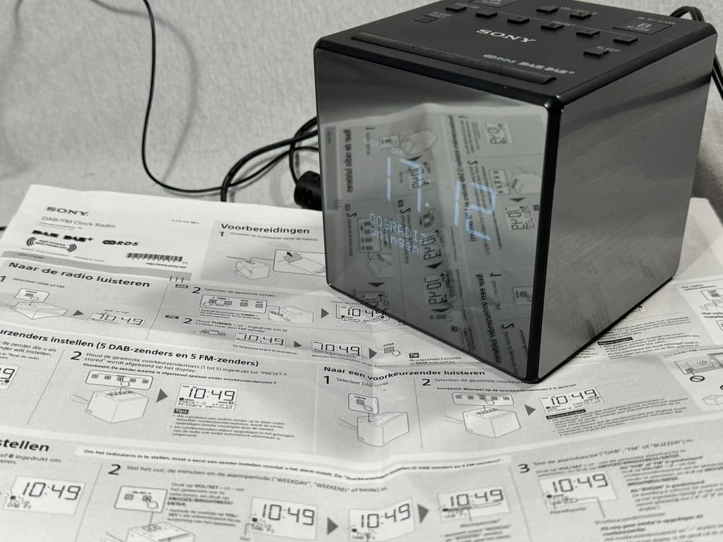 Sony xdr-c1dbp DAB+ wekker radio, Witgoed en Apparatuur, Ophalen of Verzenden, Zo goed als nieuw, Digitaal