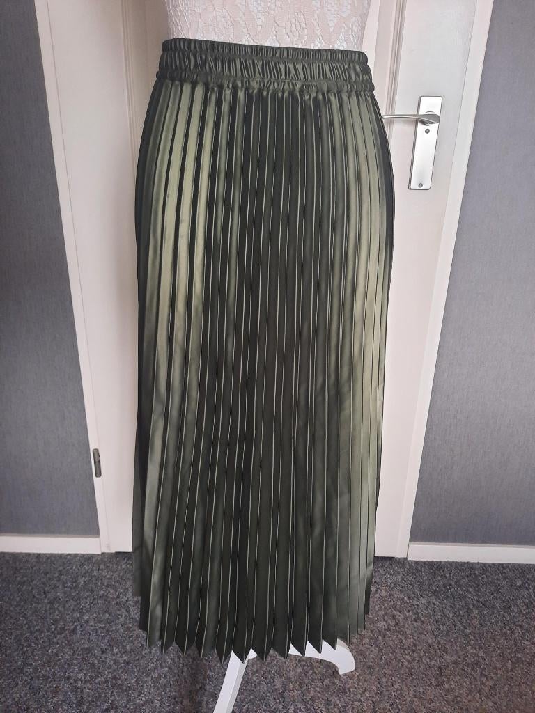 Rok inWear ( Plisse ) Kleur : Groen Maat : S Rok van €150,-, Nieuw, Ophalen of Verzenden, Maat 36 (S), Inwear