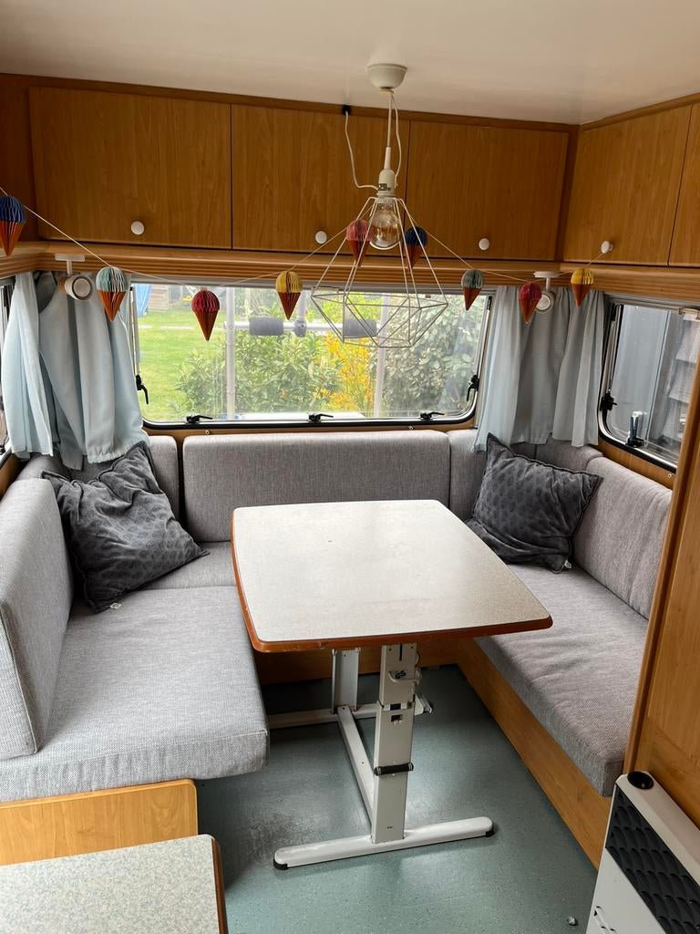 Dethleff RD5 met airco voortent luifel, Vast bed, Rondzit, 750 - 1000 kg, Particulier