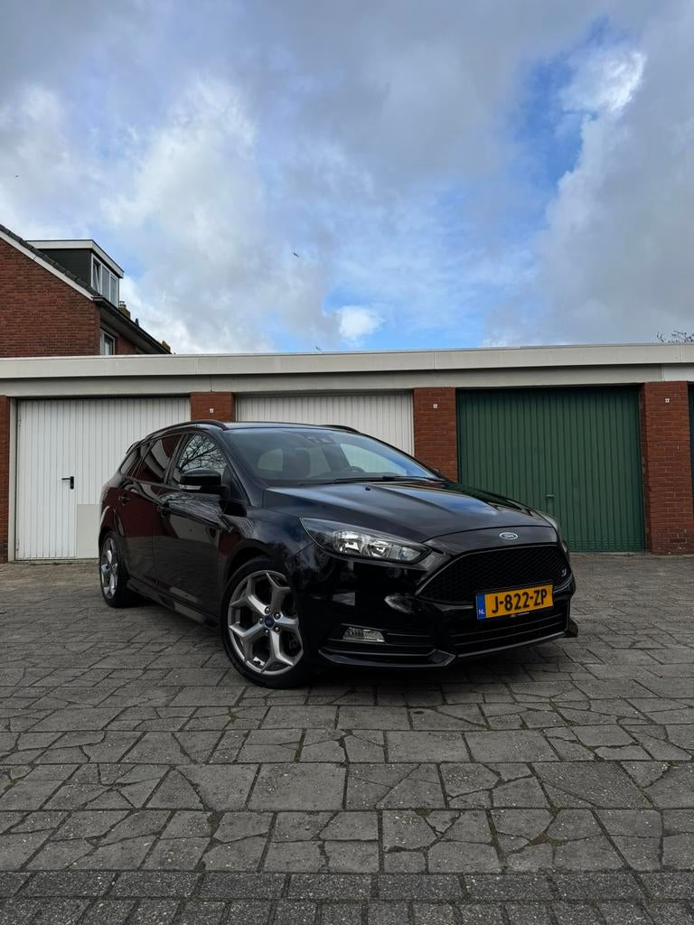 Ford Focus 2016 Zwart, Auto's, Ford, Particulier, Focus, ABS, Achteruitrijcamera, Airbags, Airconditioning, Alarm, Automatische klimaatregeling