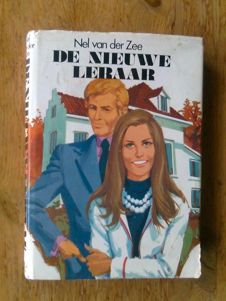 De nieuwe leraar/Met mijn voeten onder je vest Nel v/d Zee, Boeken, Kinderboeken | Jeugd | 13 jaar en ouder, Gelezen, Ophalen of Verzenden