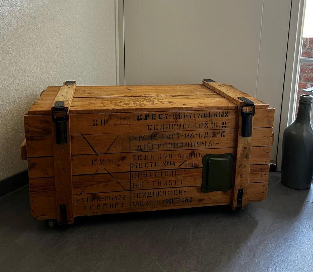Unieke houten legerkist op wielen - Vintage opbergkist, Minder dan 50 cm, Gebruikt, 50 tot 100 cm, Minder dan 50 cm