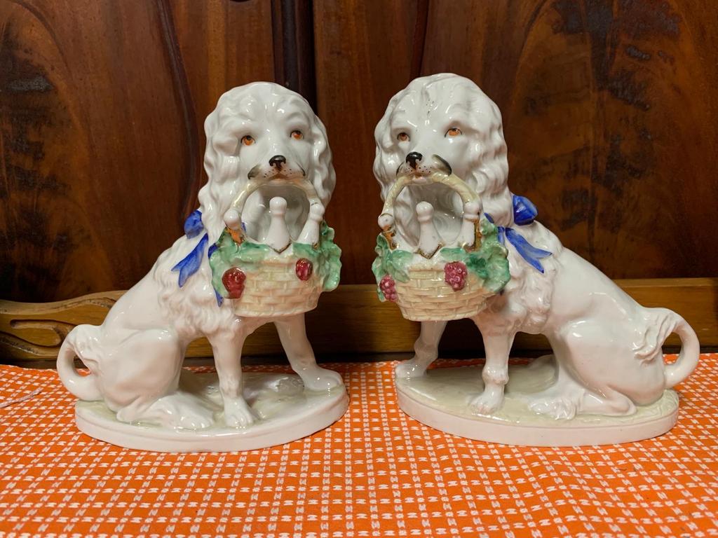 2 antieke porseleinen poedel(hoeren)hondjes handgeschilderd, Antiek en Kunst, Ophalen of Verzenden