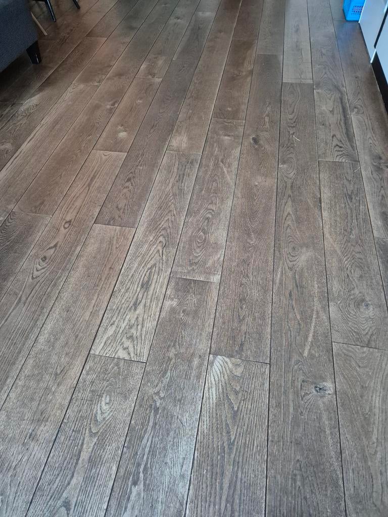 Massief houten vloer / vloerdelen
2 partijen van ca. 40 m², Gebruikt, 10 m² of meer, 10 tot 30 cm, Hout