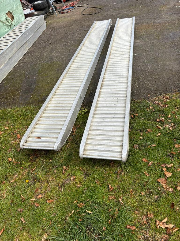 aluminium rijplaten, Ophalen, Zo goed als nieuw