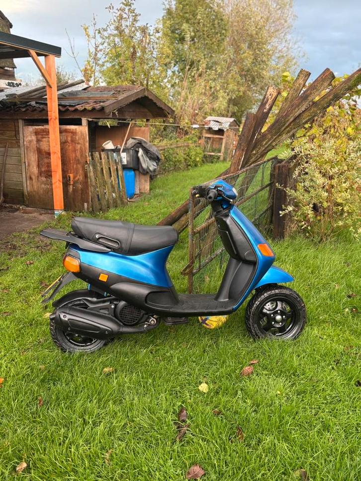 Zip type 1 125cc in onderdelen, Fietsen en Brommers, Snorfietsen en Snorscooters, Zo goed als nieuw, Piaggio, Tweetakt, Ophalen