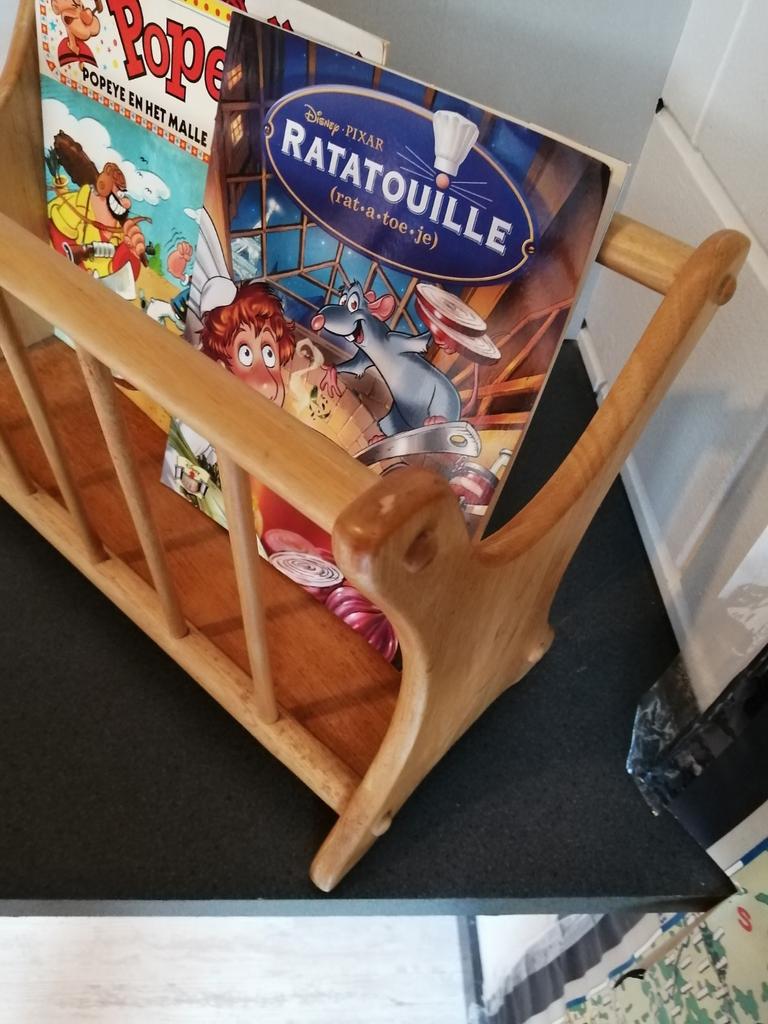 Vintage jaren 60 deense lektuur rek bak 46x24x30 cm topstaat, Antiek en Kunst, Curiosa en Brocante, Ophalen of Verzenden