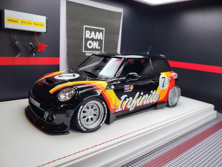 1/18 Mini Cooper S LBWK "Infinite", Hobby en Vrije tijd, Modelauto's | 1:18, Zo goed als nieuw, Auto, Overige merken, Ophalen of Verzenden