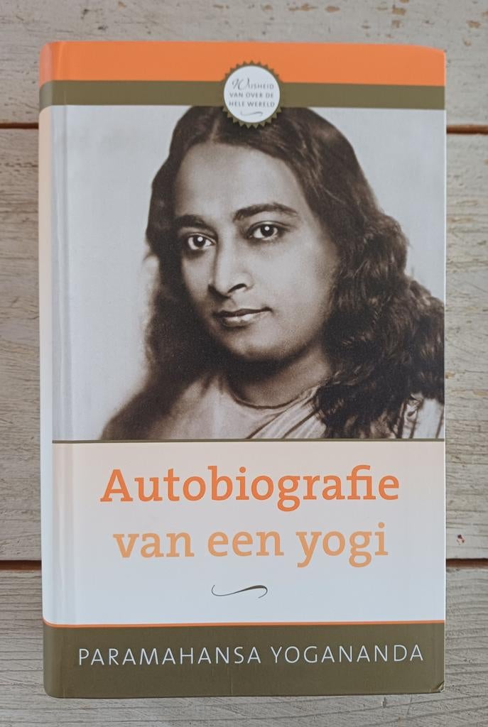 Paramahansa Yogananda - Autobiografie van een yogi, Achtergrond en Informatie, Ophalen of Verzenden, Zo goed als nieuw, Spiritualiteit algemeen