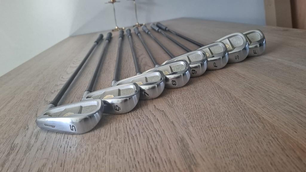 Mizuno T-ZOID Graphite ijzers 5 t/m S en extra F(ull) wedge, Sport en Fitness, Golf, Zo goed als nieuw, Set, Mizuno, Ophalen of Verzenden