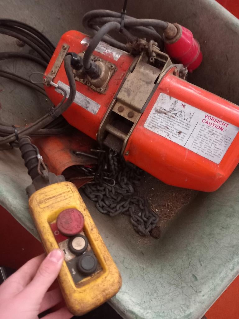 Hijslier 500kg 380 volt, Ophalen