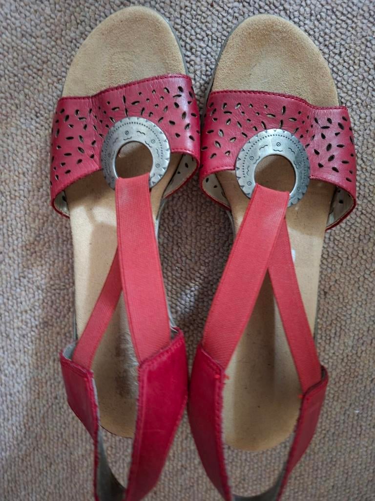 Damesschoenen, Rieker maat 39., Ophalen of Verzenden, Zo goed als nieuw, Rood