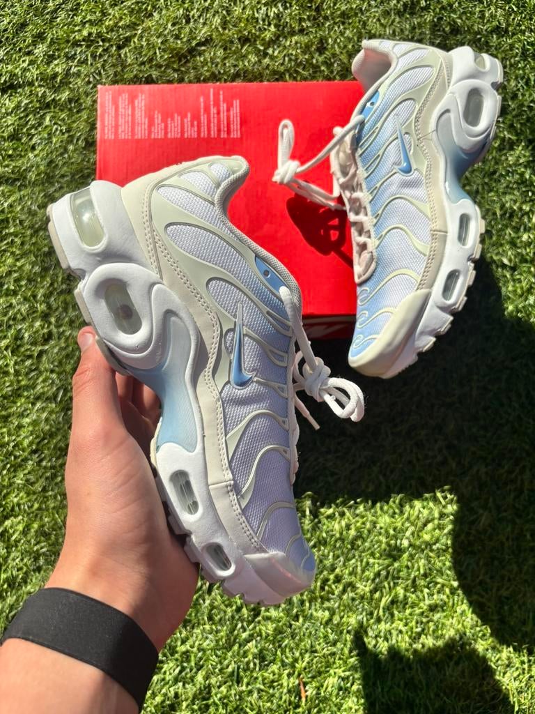 Nike air max plus tn psychic blue - maat 38,5 - nieuw, Kleding | Dames, Schoenen, J, Wit, Nieuw, Ophalen of Verzenden