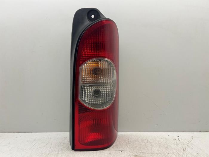 Achterlicht rechts van een Renault Master, Gebruikt, -, Renault, -