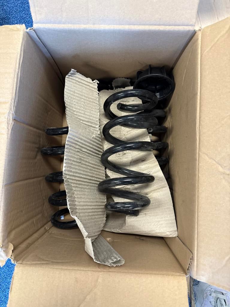 Originele veren set Mercedes-Benz C63S W205 Estate, Ophalen of Verzenden, Gebruikt, Mercedes-Benz
