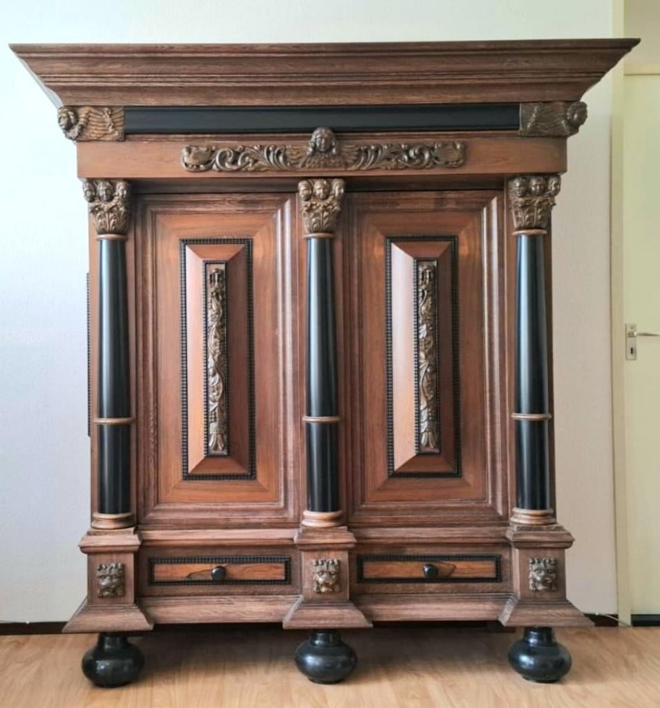 Mooie klassieke massief houten opbergkast, Antiek en Kunst, Ophalen