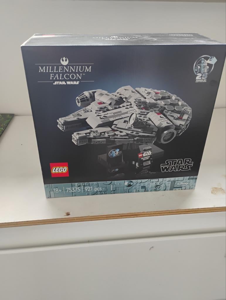 LEGO Star Wars Millennium Falcon 75375 - Nieuw in doos, Ophalen, Nieuw