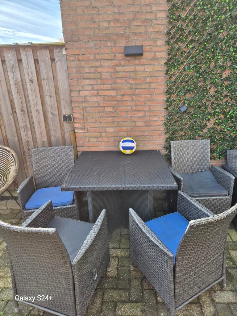Tuinset met tafel en 4 stoelen, Ophalen, Gebruikt