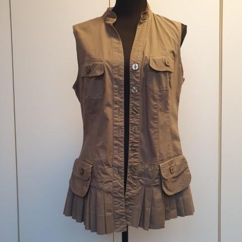 Hesje mouwloos met plooitjes maat L, Maat 38/40 (M), Nieuw, Ophalen of Verzenden, Groen