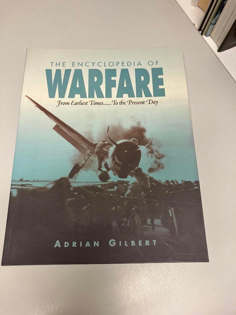 The Encyclopedia of Warfare, Ophalen of Verzenden, Niet van toepassing, Gelezen, Algemeen