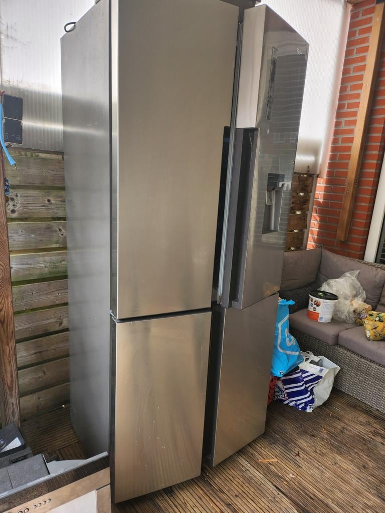 Haier Amerikaanse Koelkast met Waterdispenser, Gebruikt, 200 liter of meer, 60 cm of meer, Met aparte vriezer