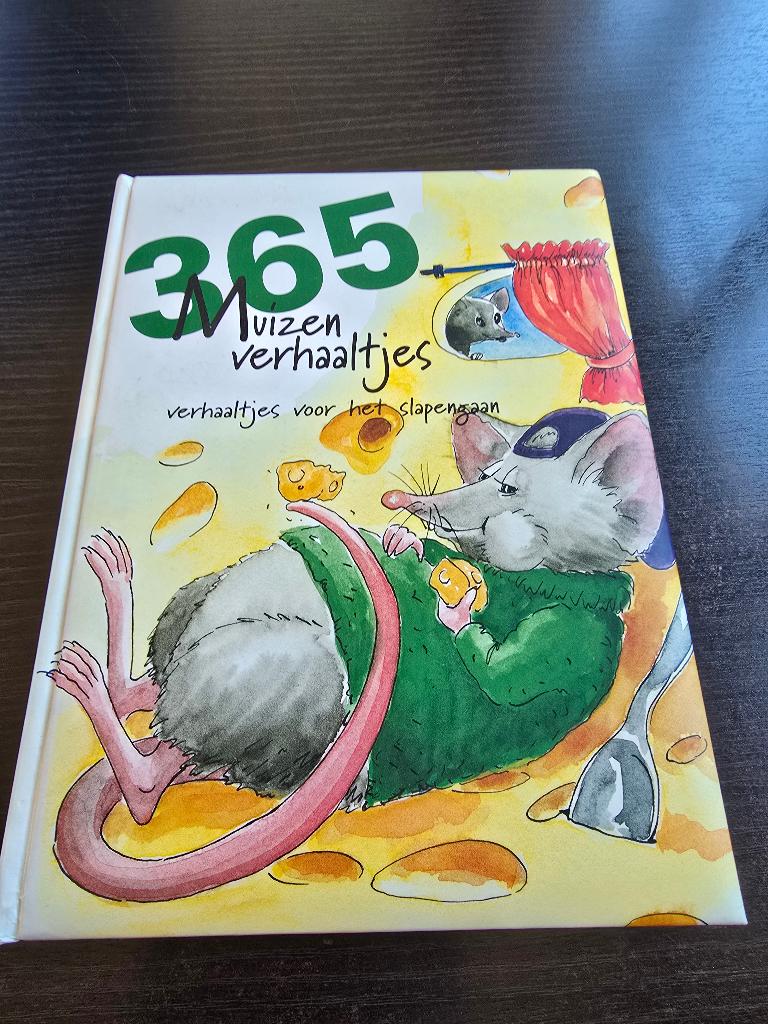 365 muizenverhaaltjes, Boeken, Kinderboeken | Kleuters, Ophalen of Verzenden, Zo goed als nieuw, Sprookjes