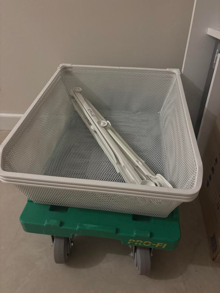 Drie Pax Komplementen lade voor kast, Gebruikt, Minder dan 100 cm, Metaal, Met lade(s)